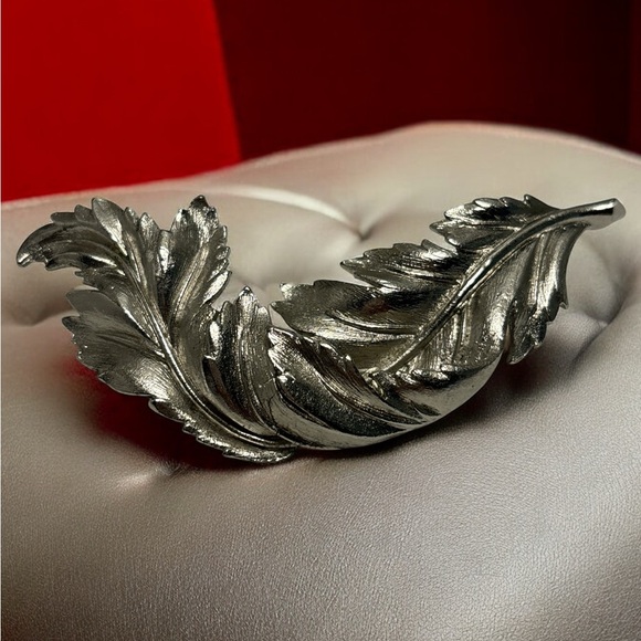 Pegasus Coro Vintage Textured Leaf Design Brooch 3-3/4” - Picture 4 of 12